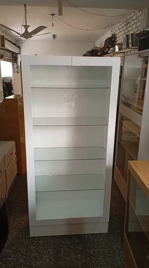 Vitrina Llave Alta Siete Estantes Frontal